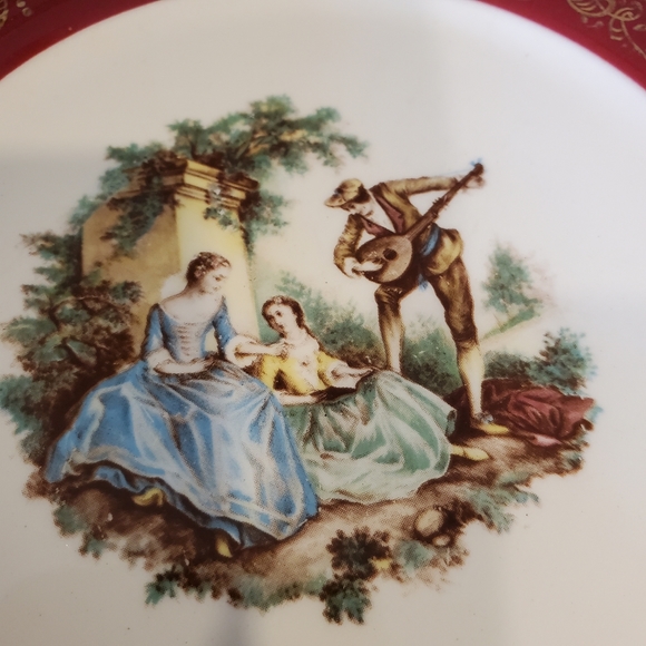 Sebring Pottery Serenade Maroon & 22 Kt. gold trim plates (4) - Picture 15 of 15